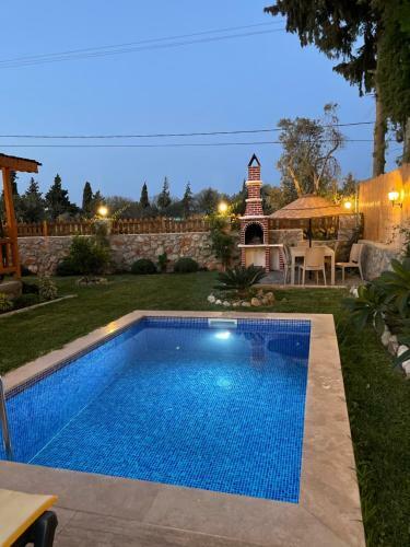 Villa And?zalt? Do?a Evleri Limon Ev Dat�a