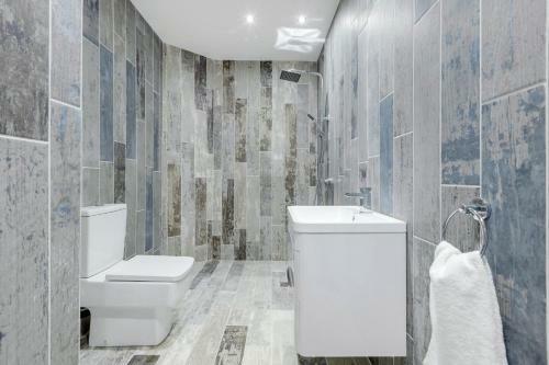 Wellington Suites By Sasco Apartments