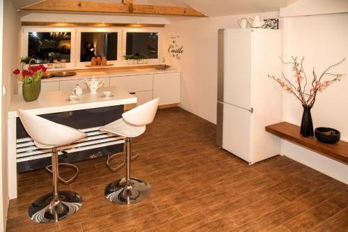 Angel's Nest Apartment