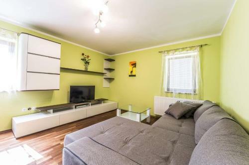 Hostal Apartments Planina Pod Sumikom