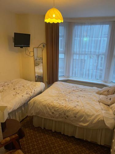 Highbury Hotel