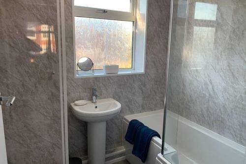 Modern Fully Refurbished 3 Bedroom Home