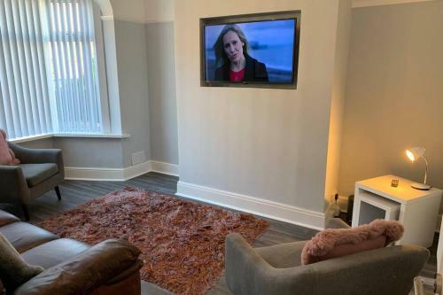 Modern Fully Refurbished 3 Bedroom Home