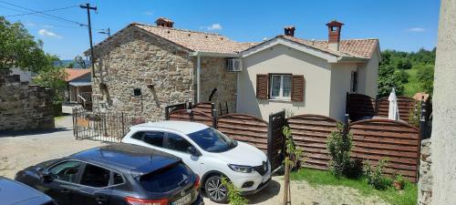 Apartment Guesthouse Nostalgia With Jacuzzi, Solar Shower And Bbq