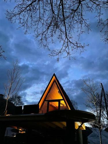 Sanjska Hi?ka- Dream House