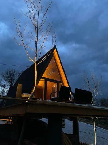 Sanjska Hi?ka- Dream House