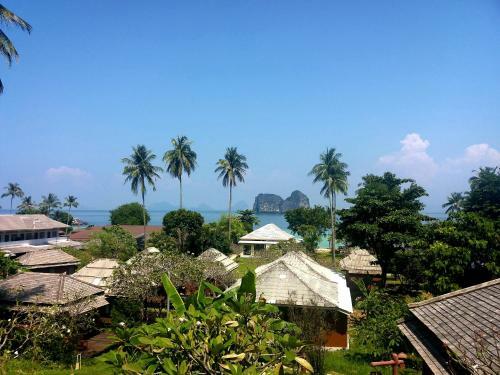 Hotel Thanya Beach Resort