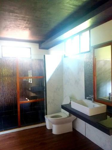 Hotel Thanya Beach Resort