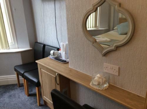 Hostal Beaucliffe Continental