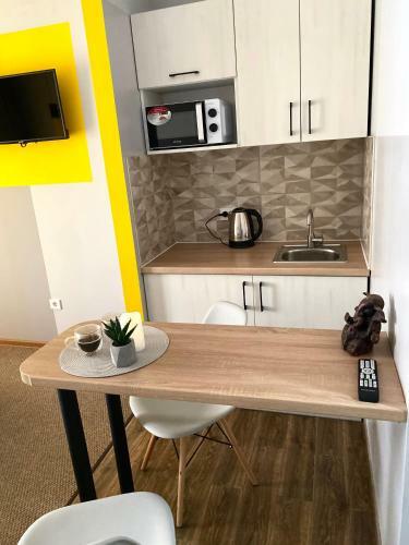 Belvederska Apartment 2