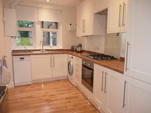 Brockenhurst Apartments