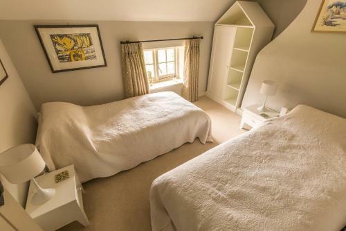 Bed & Breakfast Thatched Cottage