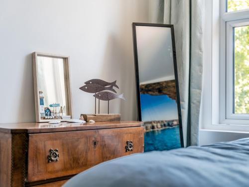 Pass The Keys Lovely Centrally Located Apartment In Westbourne