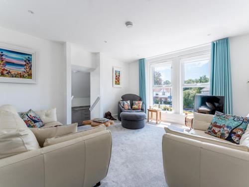 Pass The Keys Lovely Centrally Located Apartment In Westbourne