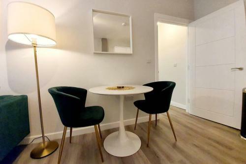 Apartamento Town Centre 1 Bed, Close To The Beach With Parking