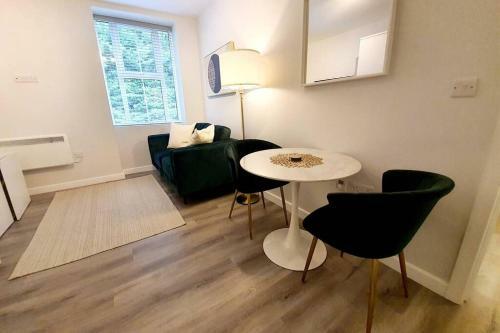 Apartamento Town Centre 1 Bed, Close To The Beach With Parking