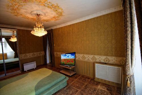 One Bedroom Apartment On Svobody Square