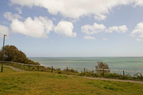 Chine Beach Apartment - Beautiful Location Next To The Beach