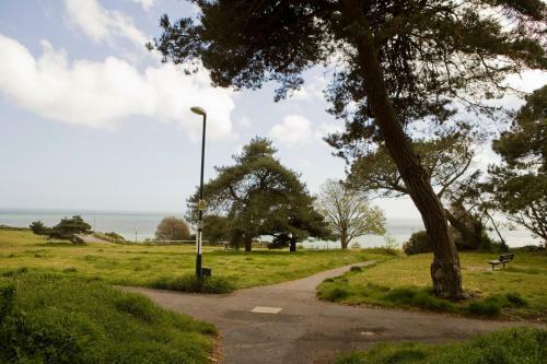 Chine Beach Apartment - Beautiful Location Next To The Beach