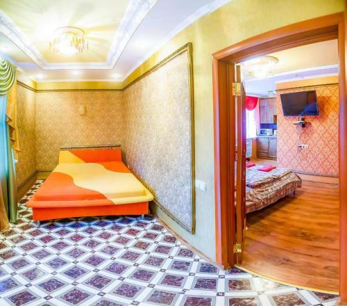 Two Room Apartment John Howard Pub