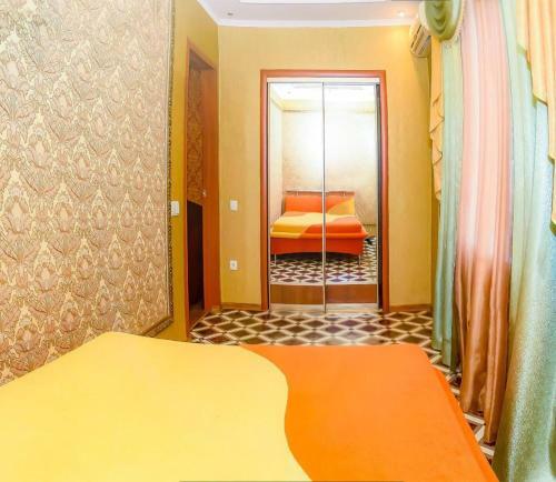 Two Room Apartment John Howard Pub