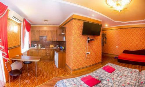 Two Room Apartment John Howard Pub