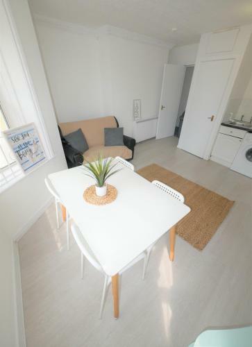 Daimler Holiday Apartments