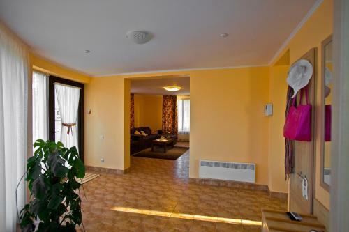 Elizium Park Hotel
