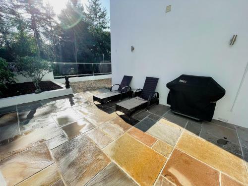 Stunning 5 Bed Seaside House - Sleeps 12