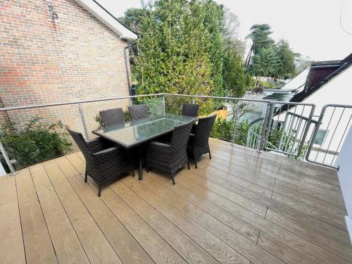 Stunning 5 Bed Seaside House - Sleeps 12
