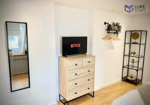 Apartamento Stunning Large Studio Apt Centrally Placed & Nr Beach