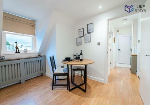 Apartamento Stunning Large Studio Apt Centrally Placed & Nr Beach