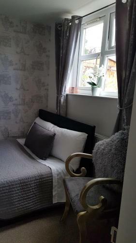 Bed & Breakfast Debonair Bnb @33