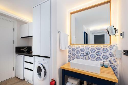 Hotel Ece Marina Suit