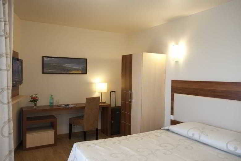 Aparthotel 1ere Avenue Val Senart