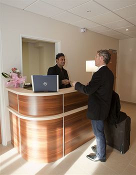 Aparthotel 1ere Avenue Val Senart