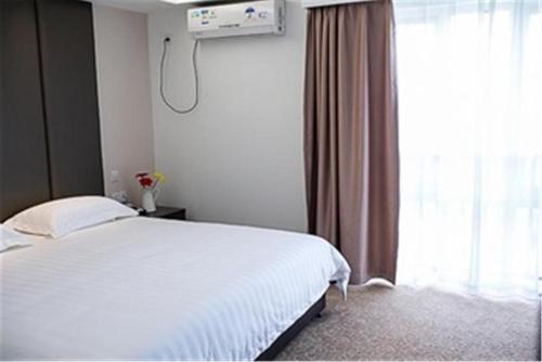 Coinfamily Hotel