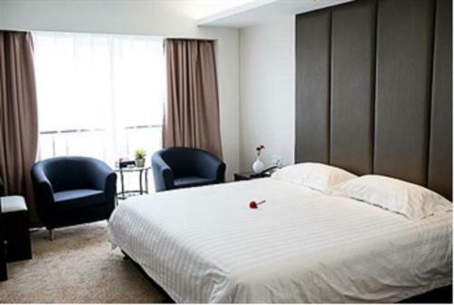Coinfamily Hotel