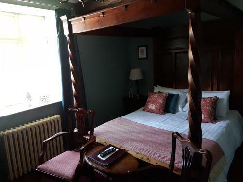 Hostal Churston Court Hotel