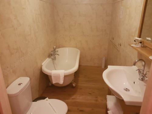 Hostal Churston Court Hotel
