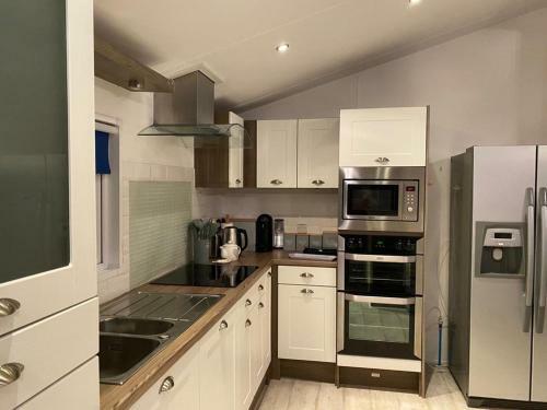 Loxley's Devon Lodge