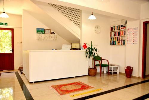Cennet Hotel