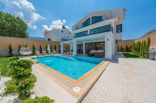 La Marbella Villa