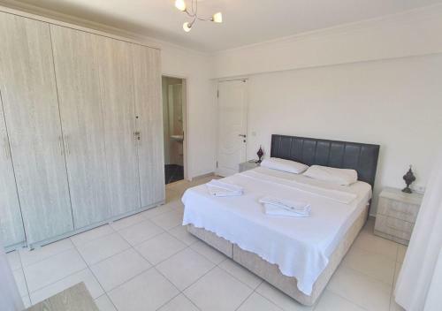 Demie Villa