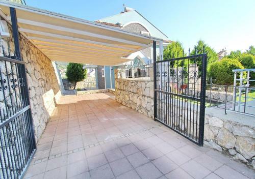 Arnna 5 Villa