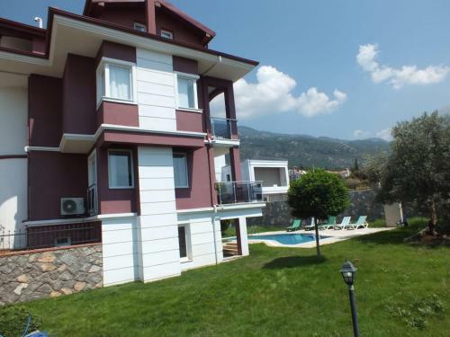 Demirci Villa