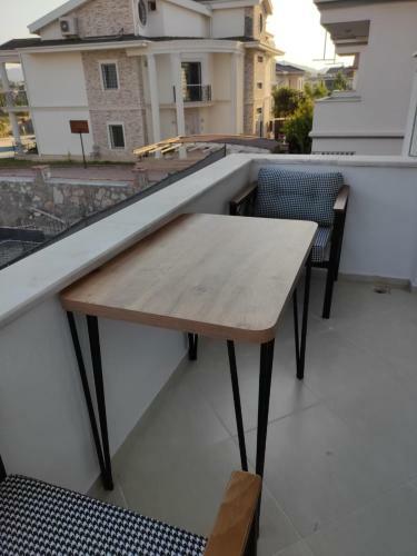 �zel Havuzlu Villa