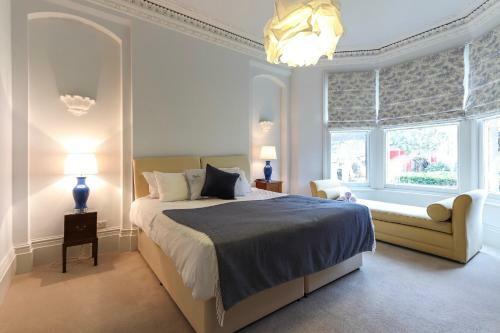 Apartamento Bright Modern Two Bed With Parking