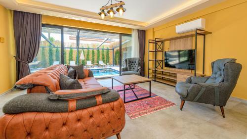 Villa S�?�t 3 - 4 Bedroom With Jacuzzi In Fethiye