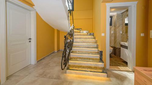 Villa S�?�t 3 - 4 Bedroom With Jacuzzi In Fethiye